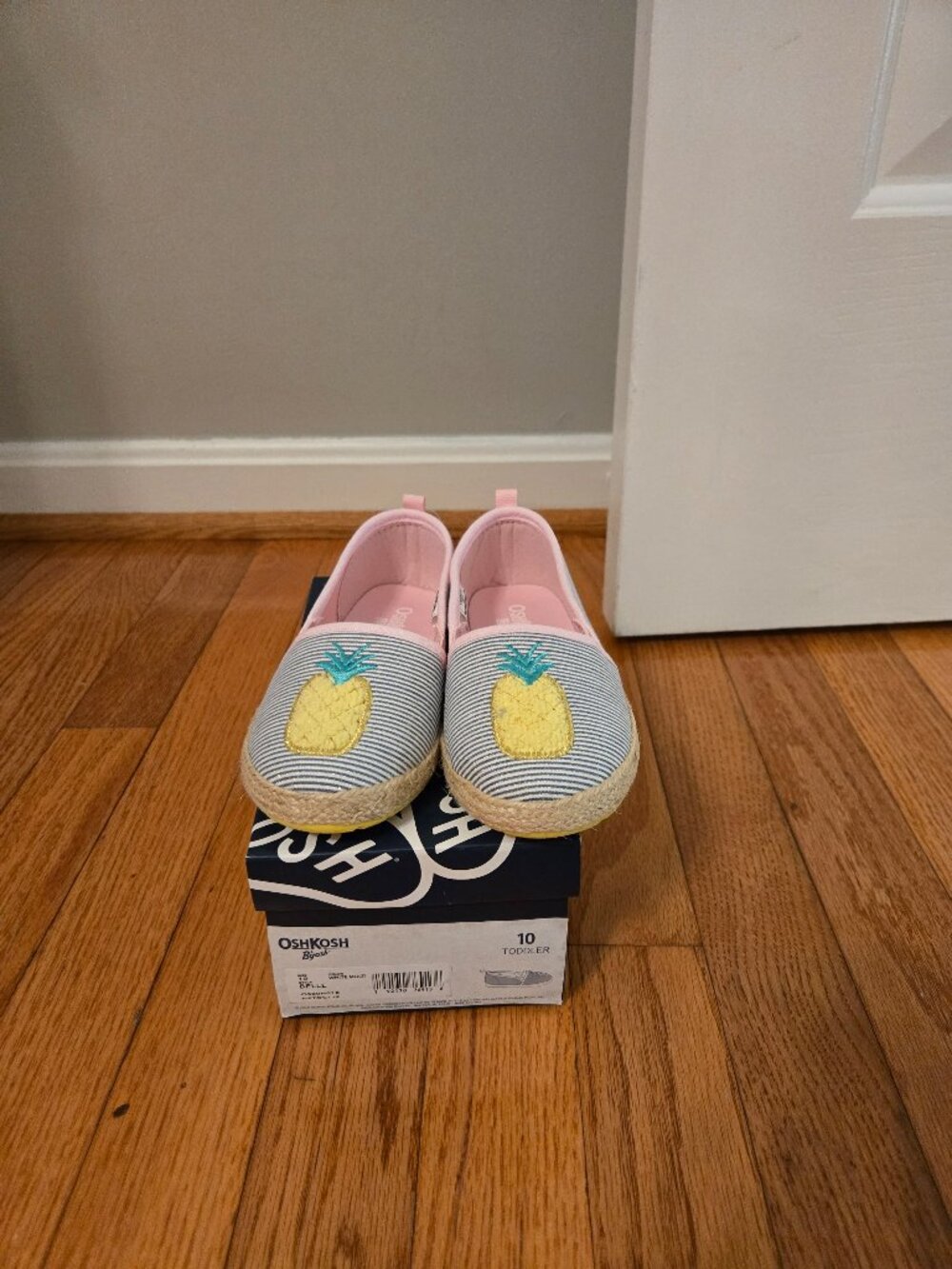 New Toddler girls size 10 Pineapple espadrille flats from OshKosh B'gosh